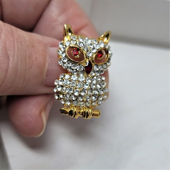Sparkling Rhinestone Owl Pin Brooch Ruby Eyes - Picture 4 of 8